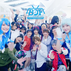 偷看女同学小嫩嫩奶头
